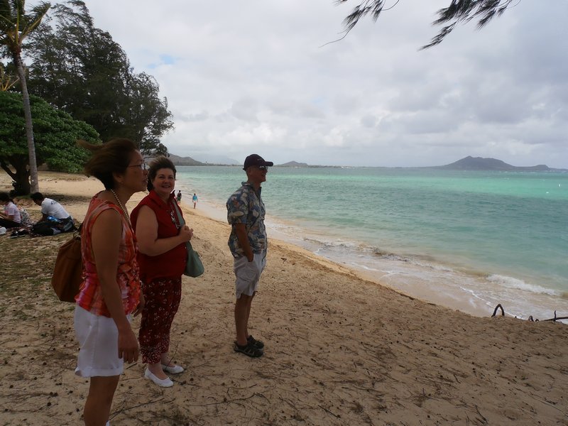 7 Betty, Linda and Mike at Kailua Beach