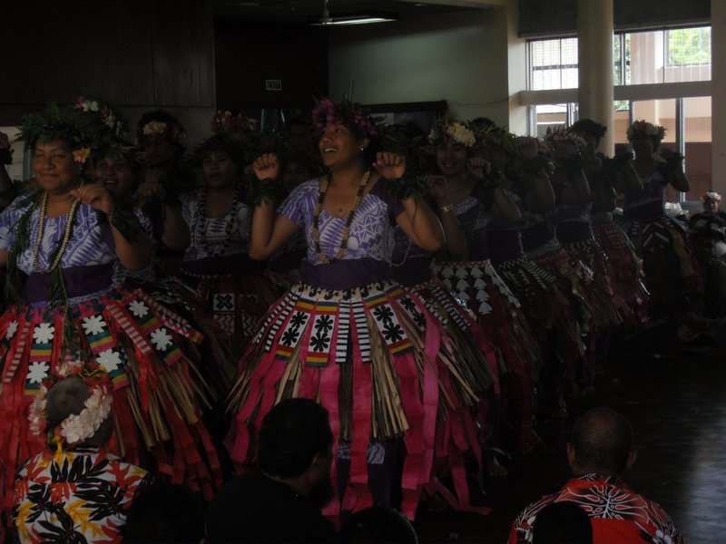 101 Fijian dancers