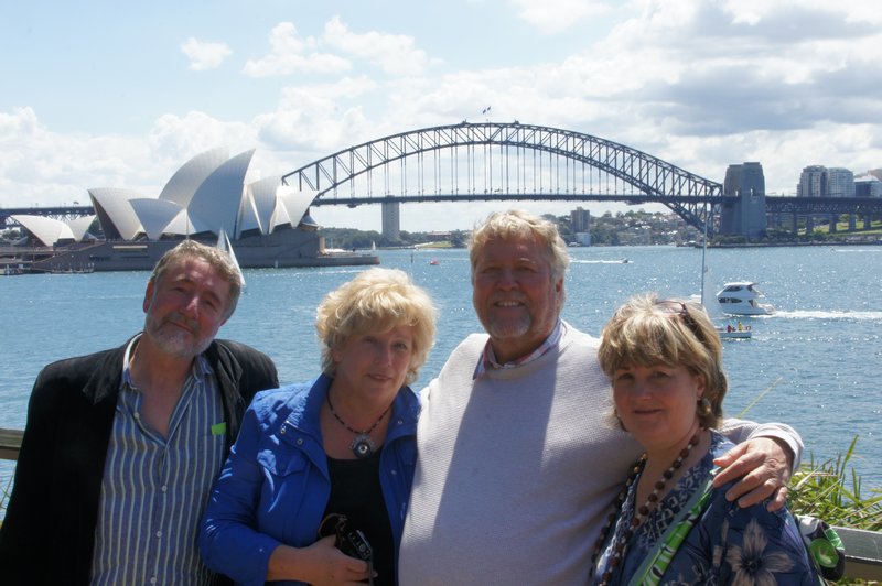 David, Denise, Bob and Linda with iconic view  (Courtesy of Dancing Dave)