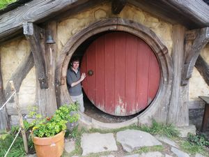 Hobbiton dwelling with Will peeking out