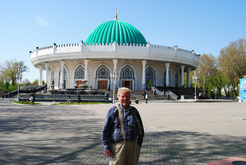 Bob at the Emir Tamerlane Museum