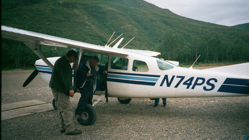 Alaska - boarding the plane
