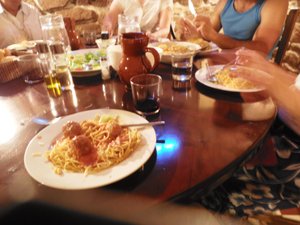 Dinner at the Maralotz Albergue bodega