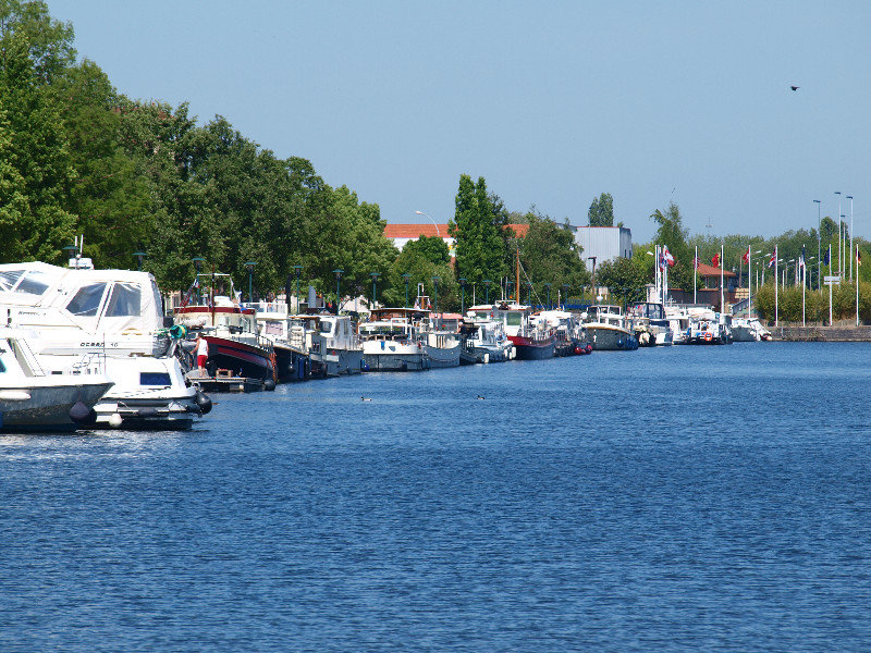 Roanne. canal boats