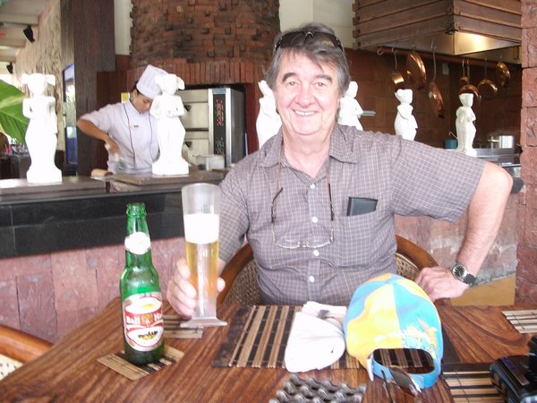 Darrell at Kuta Square with bali Hai beer