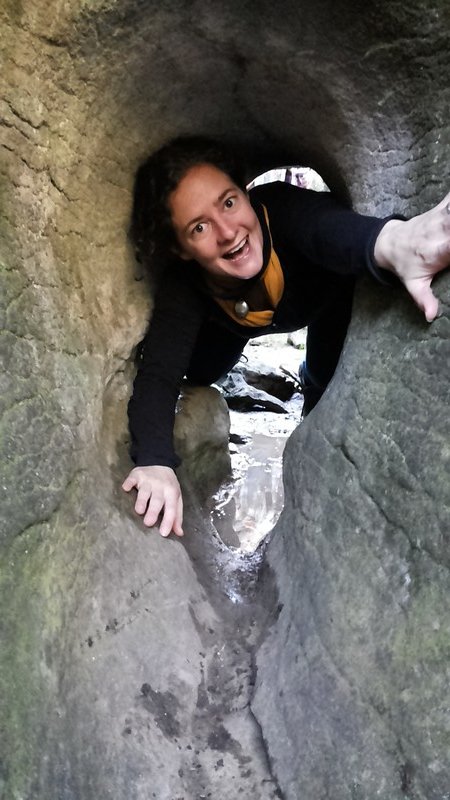 Squeezing through a tunnel in the Labyrinth 