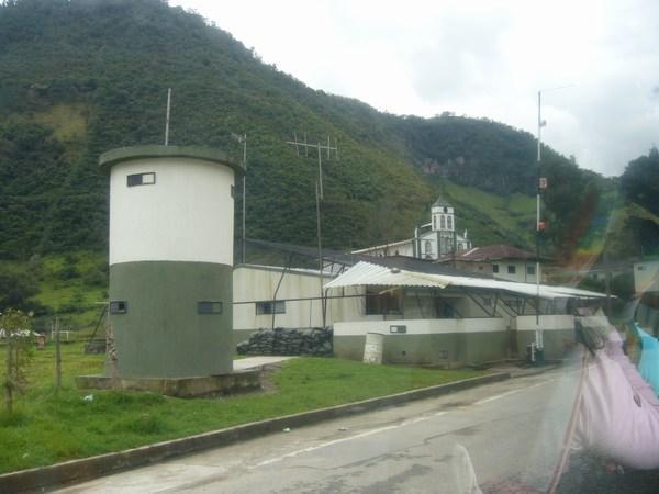 A police fortress on the way to San Agustin