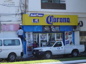 Corona shop. Note the temperature