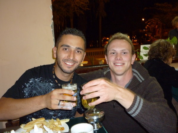 Meeting up with Migsy, Huacachina