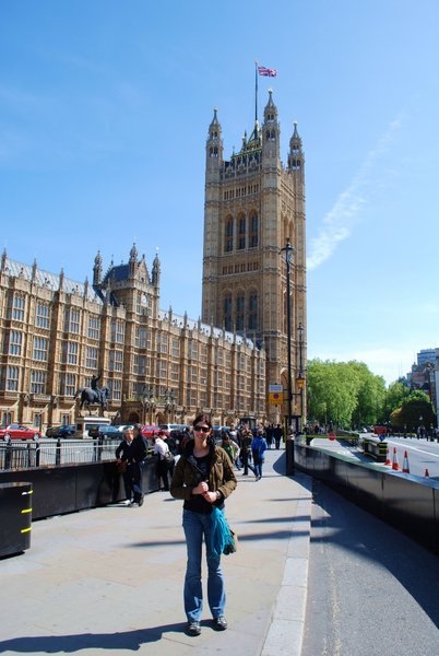 Andrea in front of Parliament