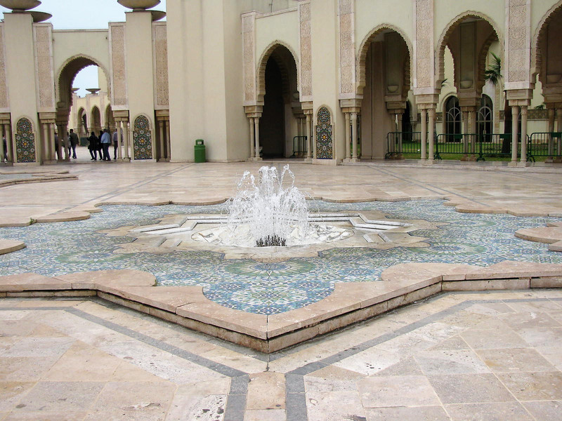 entrance to mosque plaza