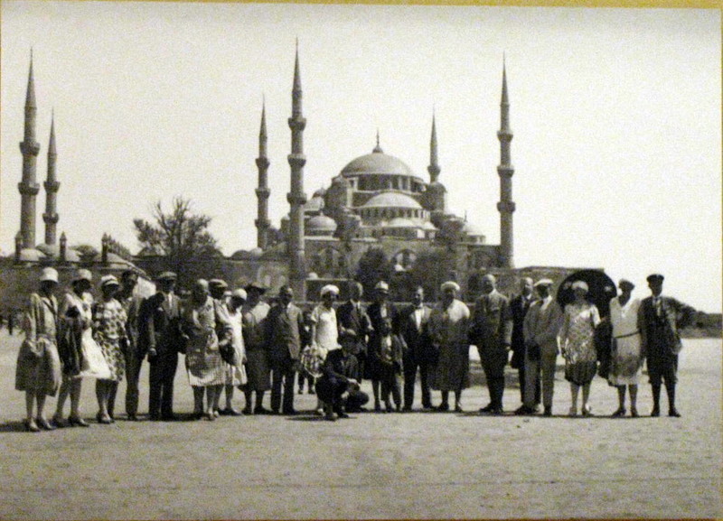 Tourists, circa 1920 to 1930
