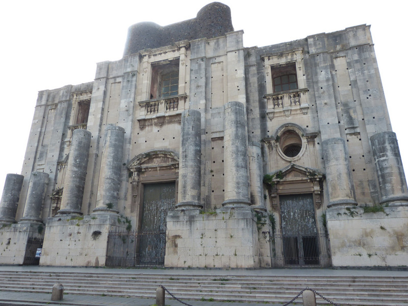 Largest church in Sicily, unfinished facade