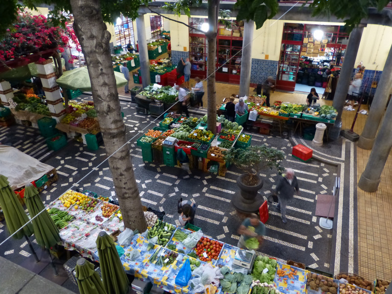 Fruit and veg market 