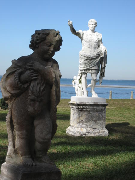 Garden statues at the mansion
