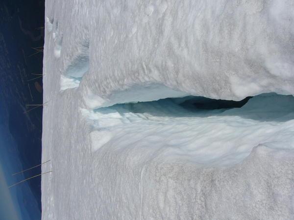 Ice fissure