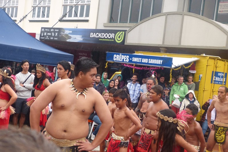 Mauri cultural performance in town