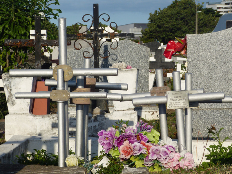 St Denis beach cemetery