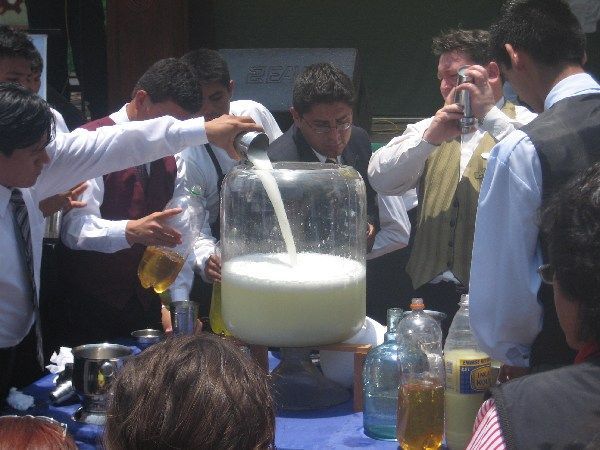 Creating the world's biggest Pisco Sour!