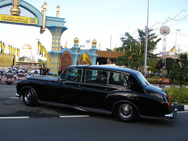 The motorcade of the dignitaries at the Brunei National Day event 