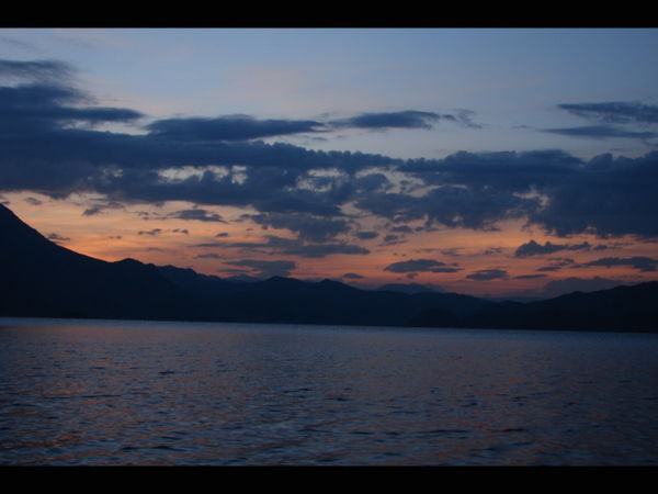 Lake Lugu sunrise