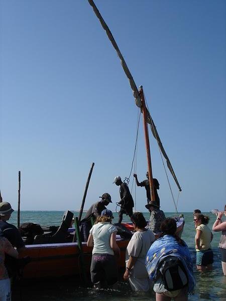 Raising the sail on the Dhow