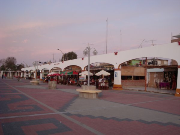 Place du village de Paracas