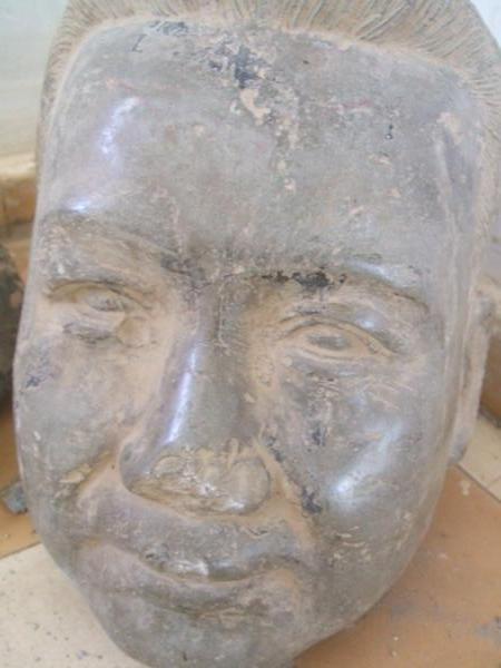 beheaded statue of pol pot 