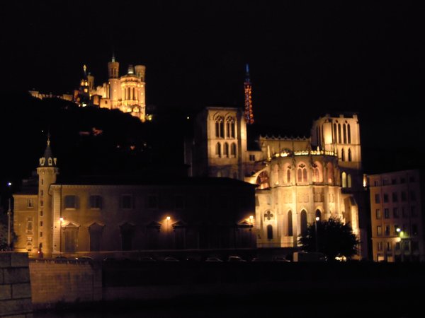 Old Lyon at night