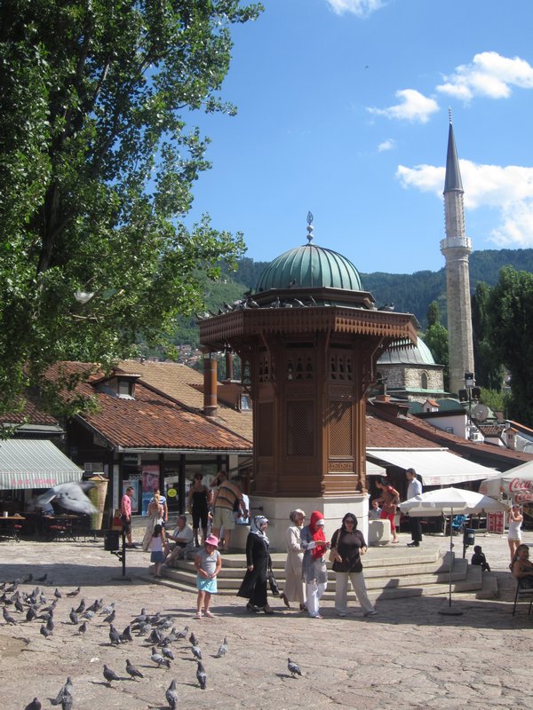 a fountain that sarajevo gave to a lot of countries. They give the same to Belgrade just before the war.