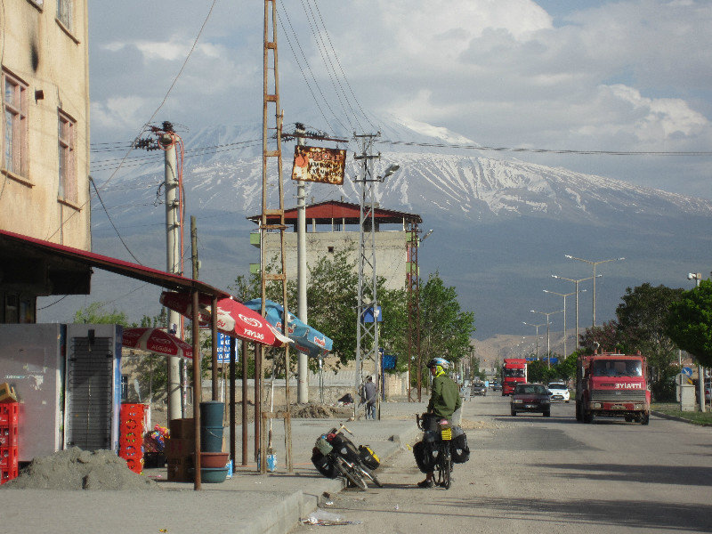 Stop to buy bananas with Mt. Ararat in background