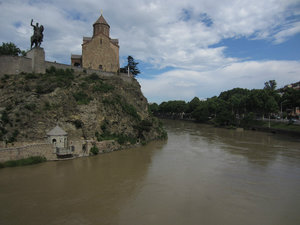 River runs through Tbilisi