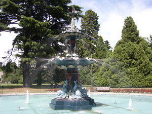 Fountain in the Botanic Gardens 