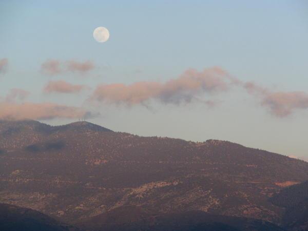 Full Moon in Delphi