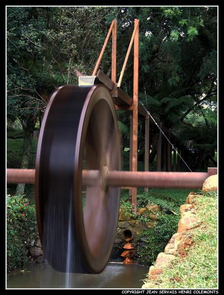Water wheel in the Sao Lourenco Park