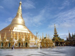 The amazing Shwedagon Paya in Yangon