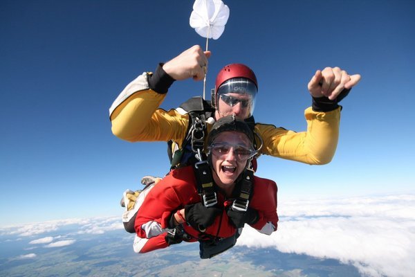 Corinne skydiving