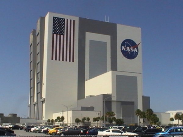 Main NASA Building - Construction Of Rockets/Shuttles