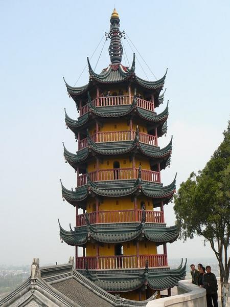 Verjaardagscadeau voor Cixi op haar 65e verjaardag: de restauratie van deze pagode.