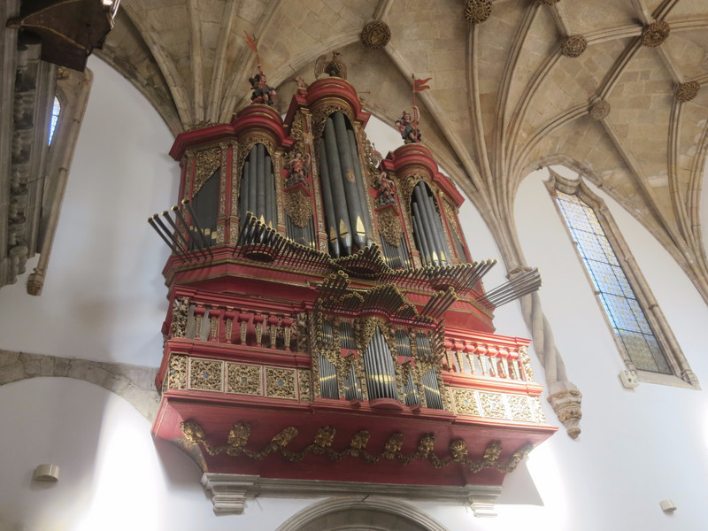 Santa Cruz Church:  Amazing organ!