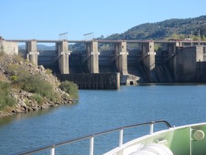 Second dam and lock