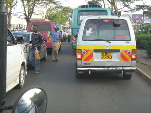 Fruit vendors in the traffic