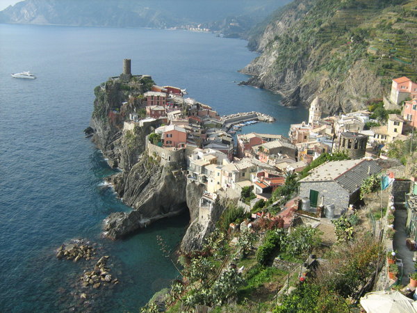 Coming down into Vernazza