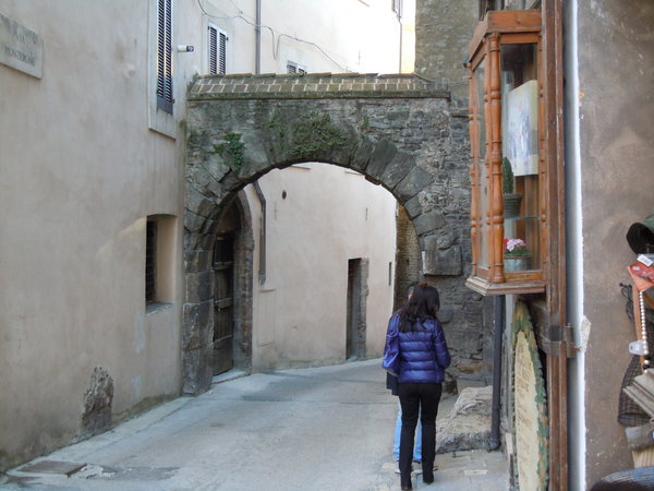 Roman arch and walls