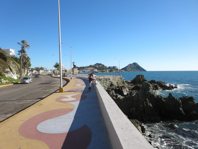 Far end of the Malecon
