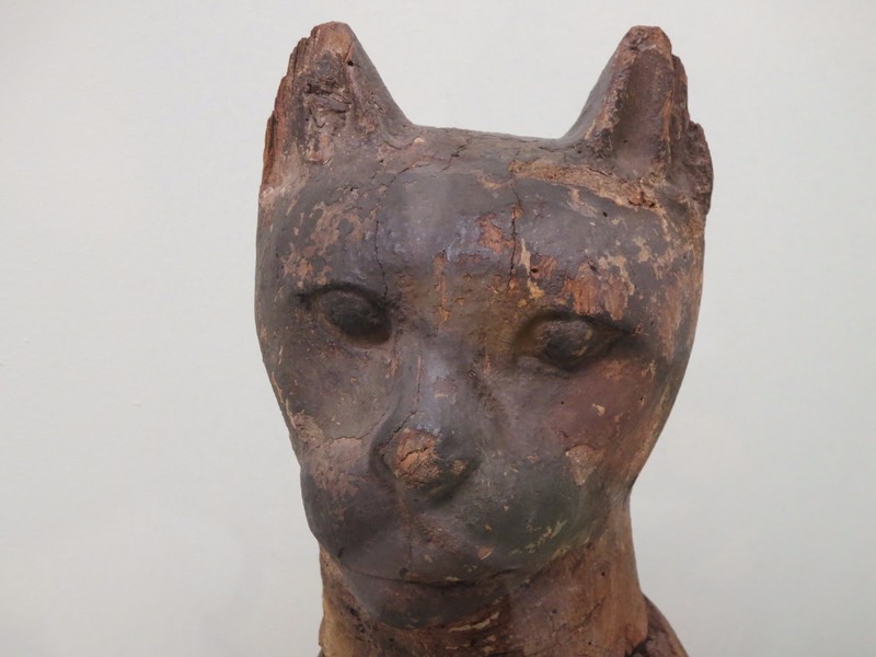 Ancient cat statue 