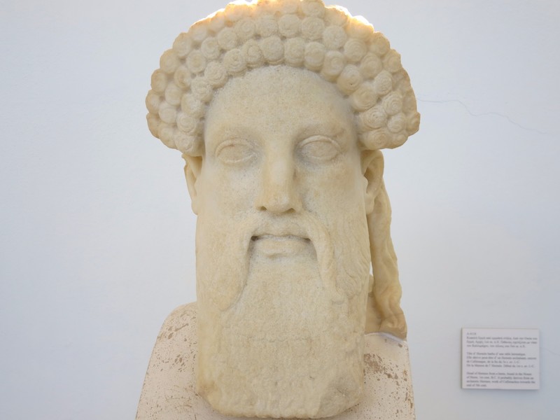 Beautiful statue in the Delos museum