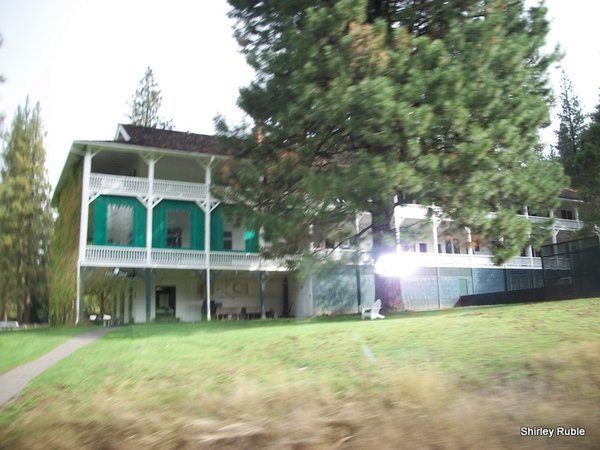 Wawona Lodge