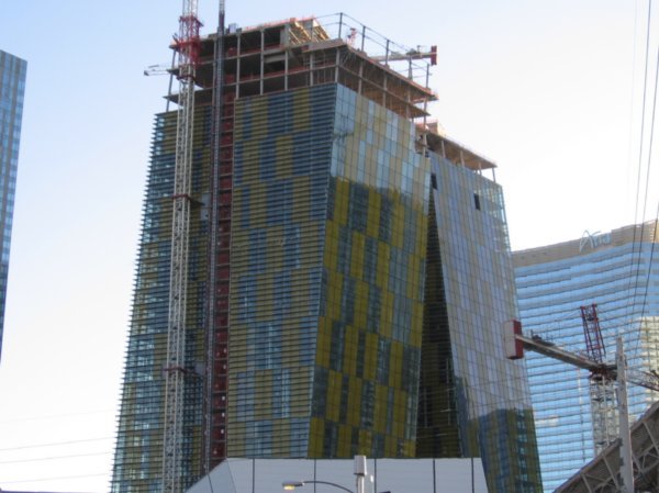 8th April Las Vegas Magics a Drag & Effiel Tower 002