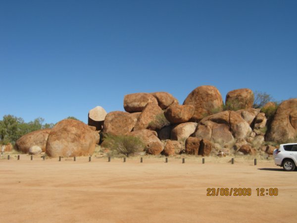 52  23-6-09  The Devils Marbles Unreal